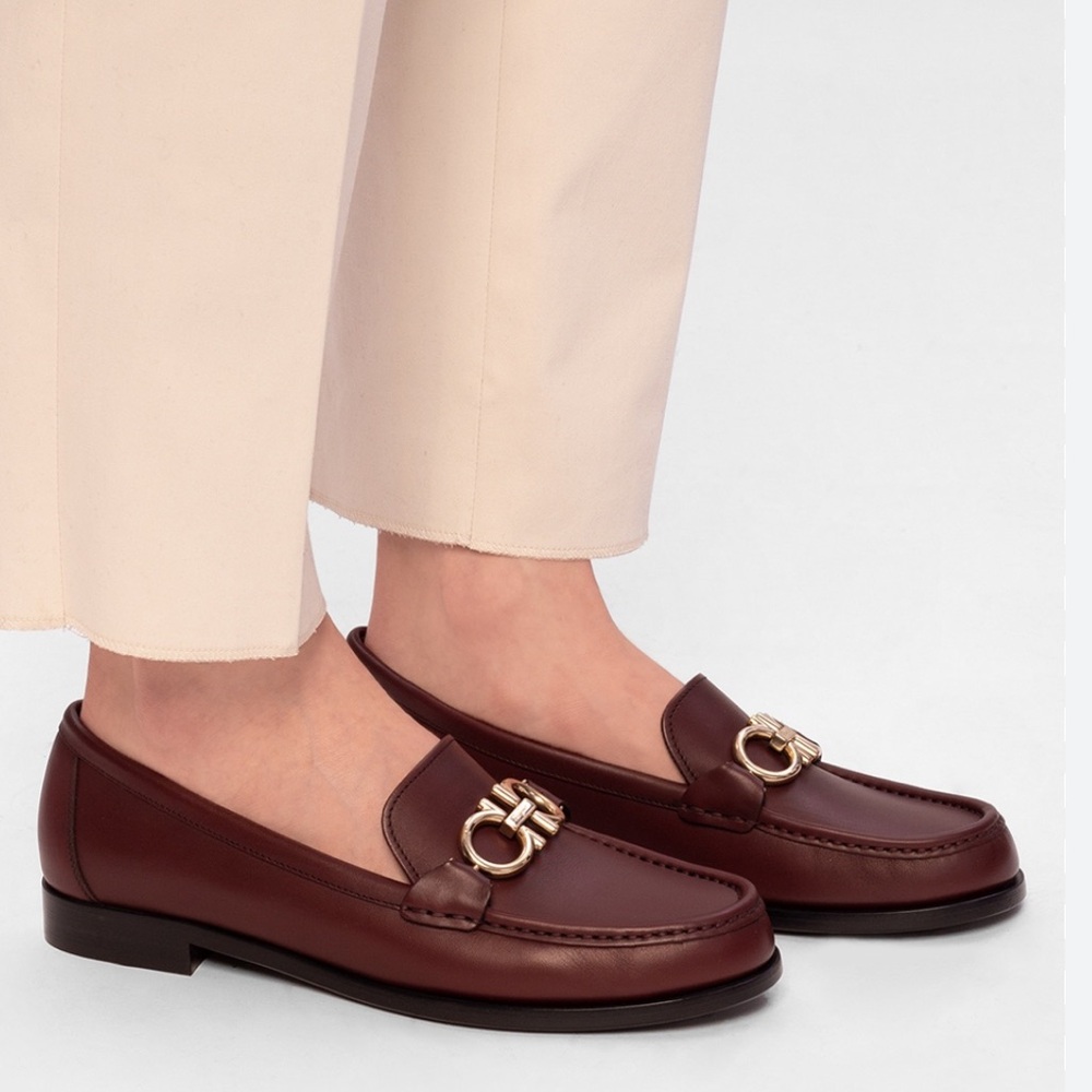 Salvatore Ferragamo Leather Rolo Loafer Flats size 8.5C, NWOT